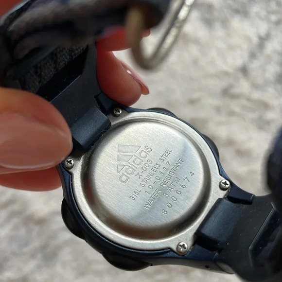 Adidas watch - Picture 7 of 9